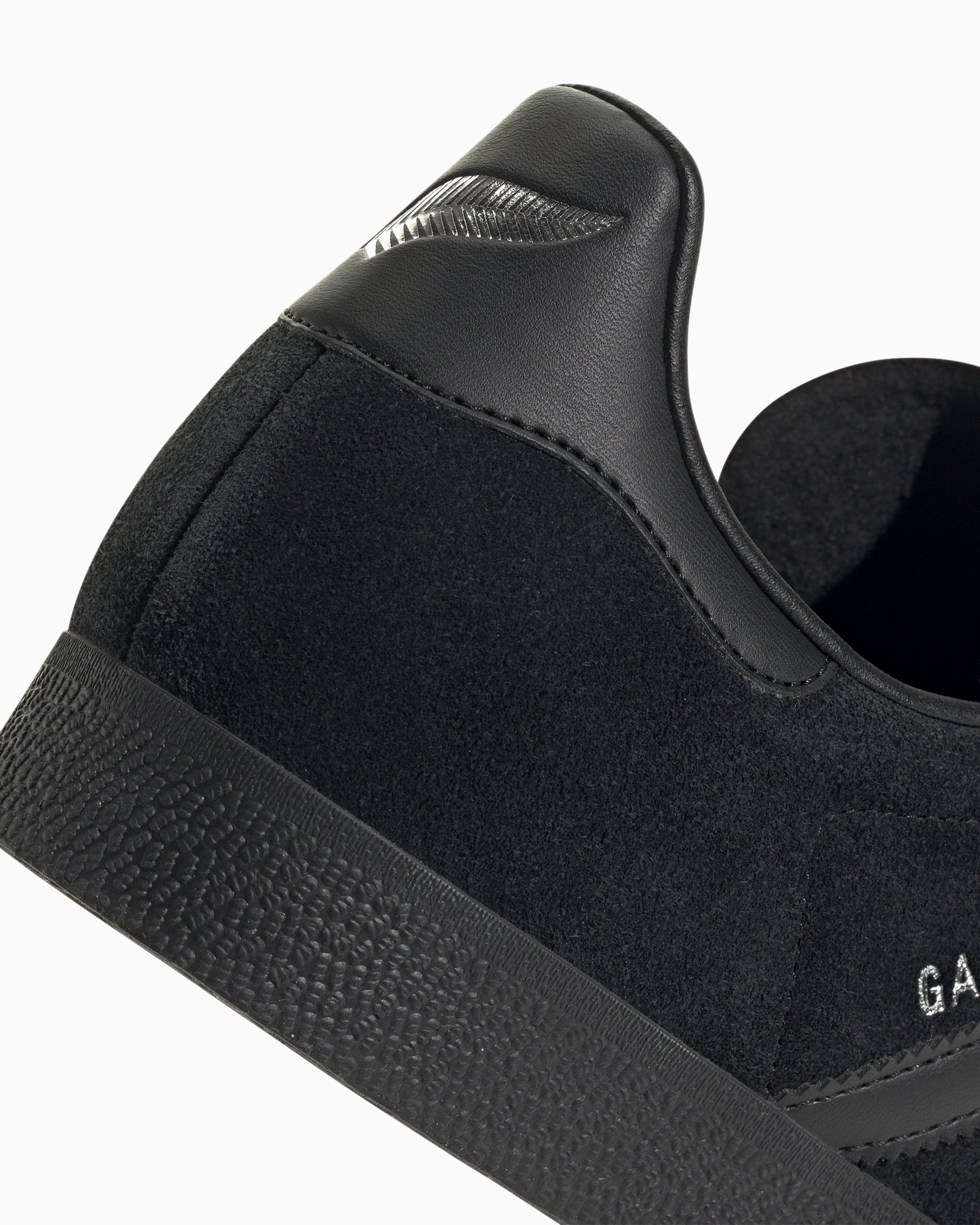 adidas Originals Gazelle All Blacks Schwarz JI2161 FOOTDISTRICT