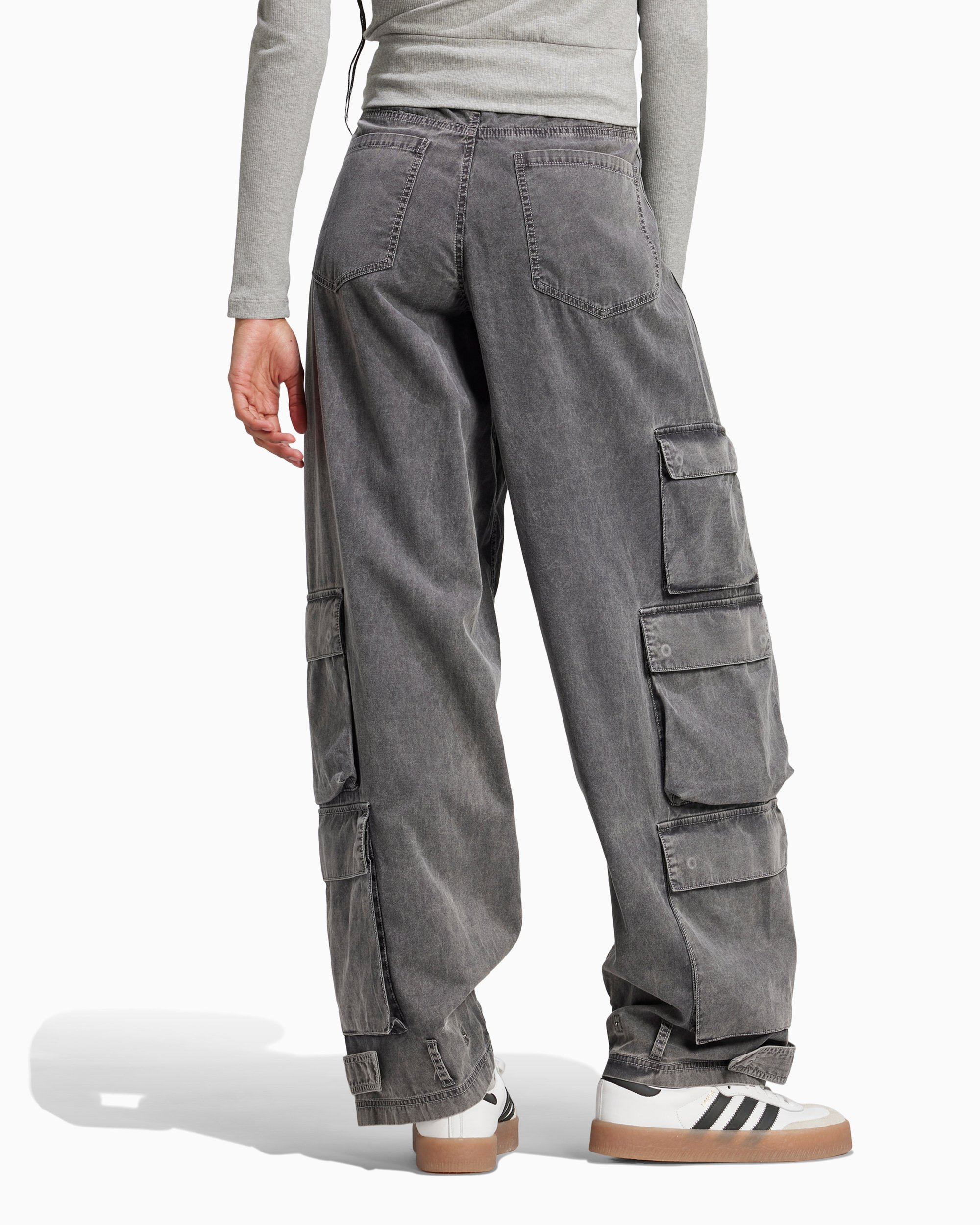 adidas Originals Adilenium Women s Cargo Pants Grau JM9266 FOOTDISTRICT