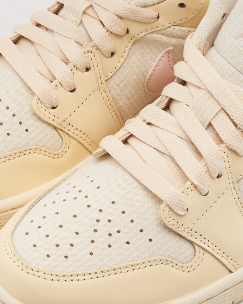 Black and beige jordans deals