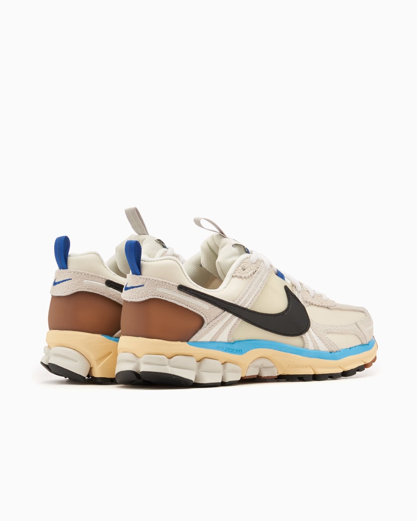 Nike Women's Zoom Vomero 5 PRM 