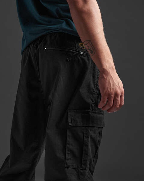 Carhartt joggers black 2025