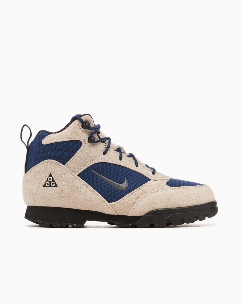 Nike acg for hiking sales