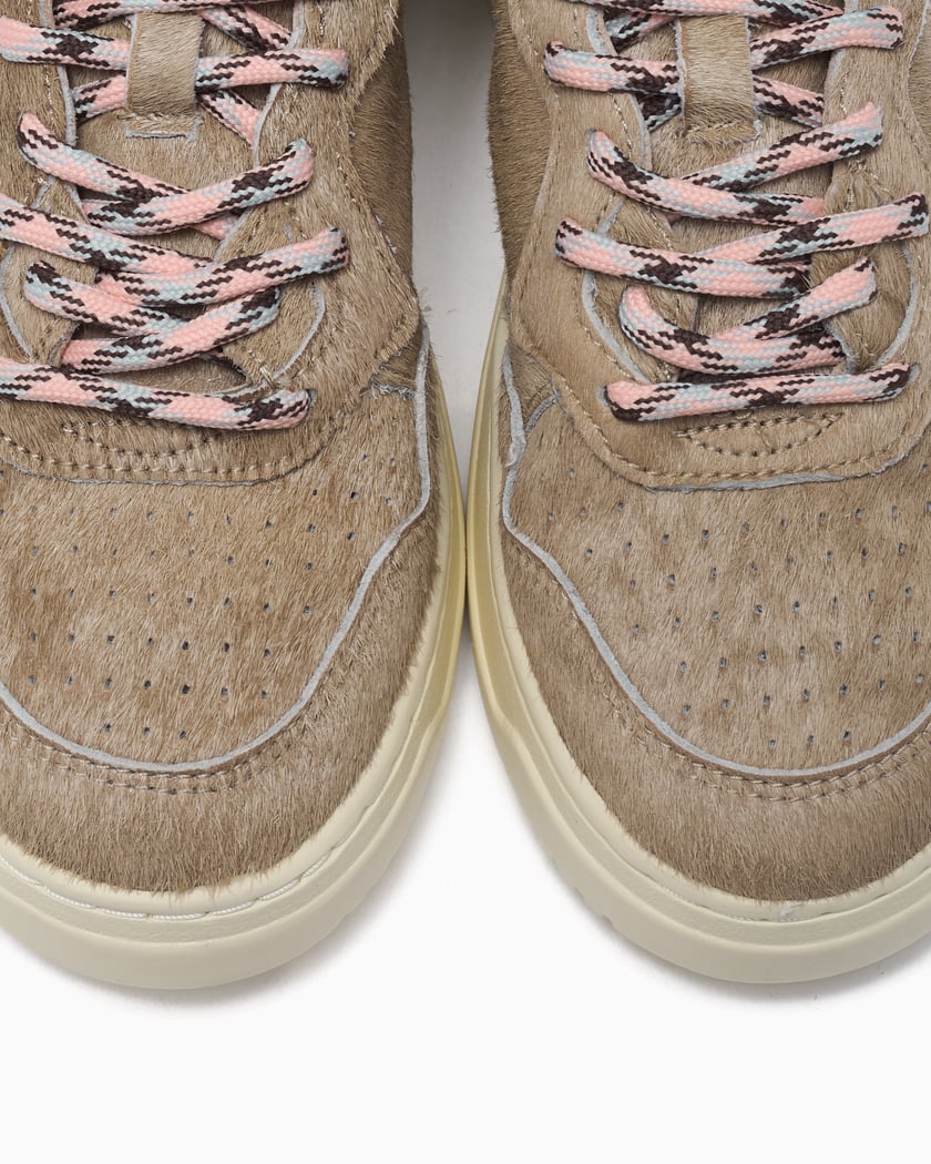 Autry Medalist Low Brown AULWPE01 | FOOTDISTRICT