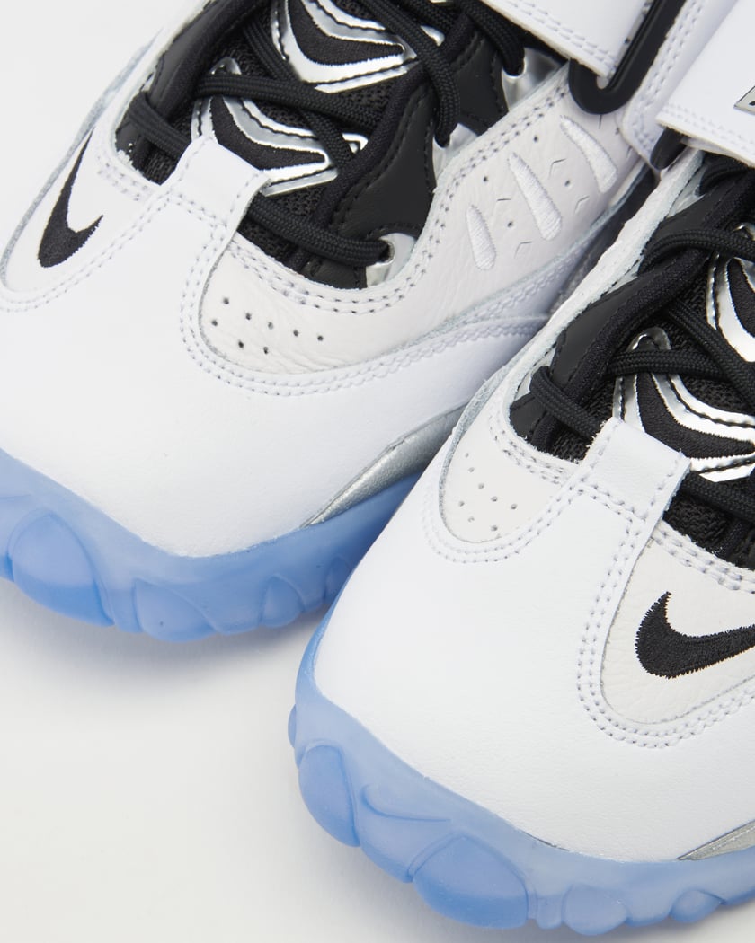 Nike Women's Air ADJUST Force 