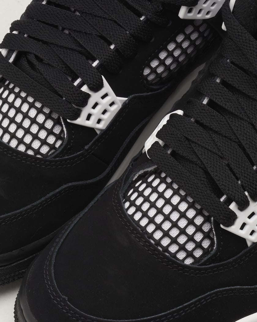 Air Jordan 4 Retro White Thunder Black FQ8138 001 FOOTDISTRICT