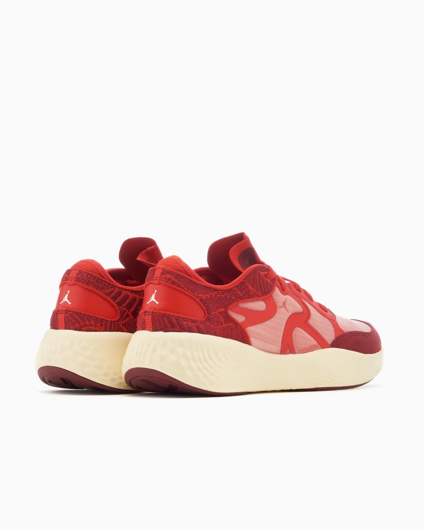 Puma rouge femme jordan 2025