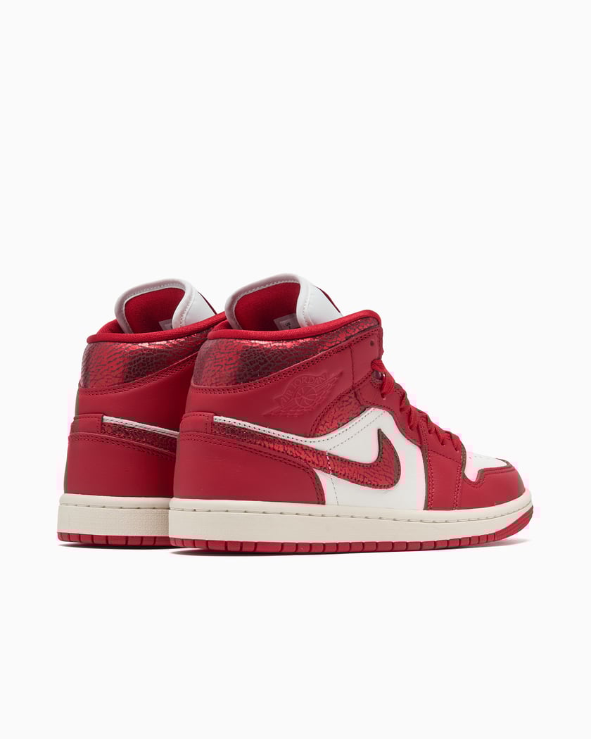 Air Jordan Women's Mid SE 