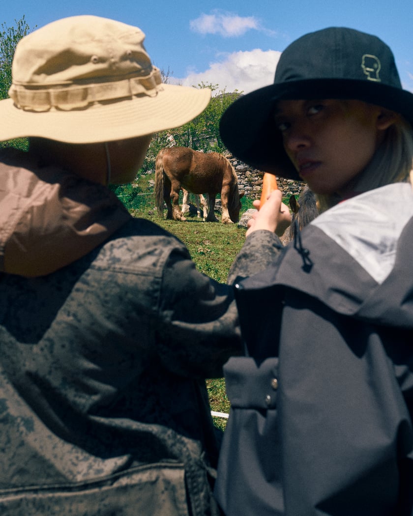 Stone Island Gore-Tex® Relaxed Men's Rain Jacket Black