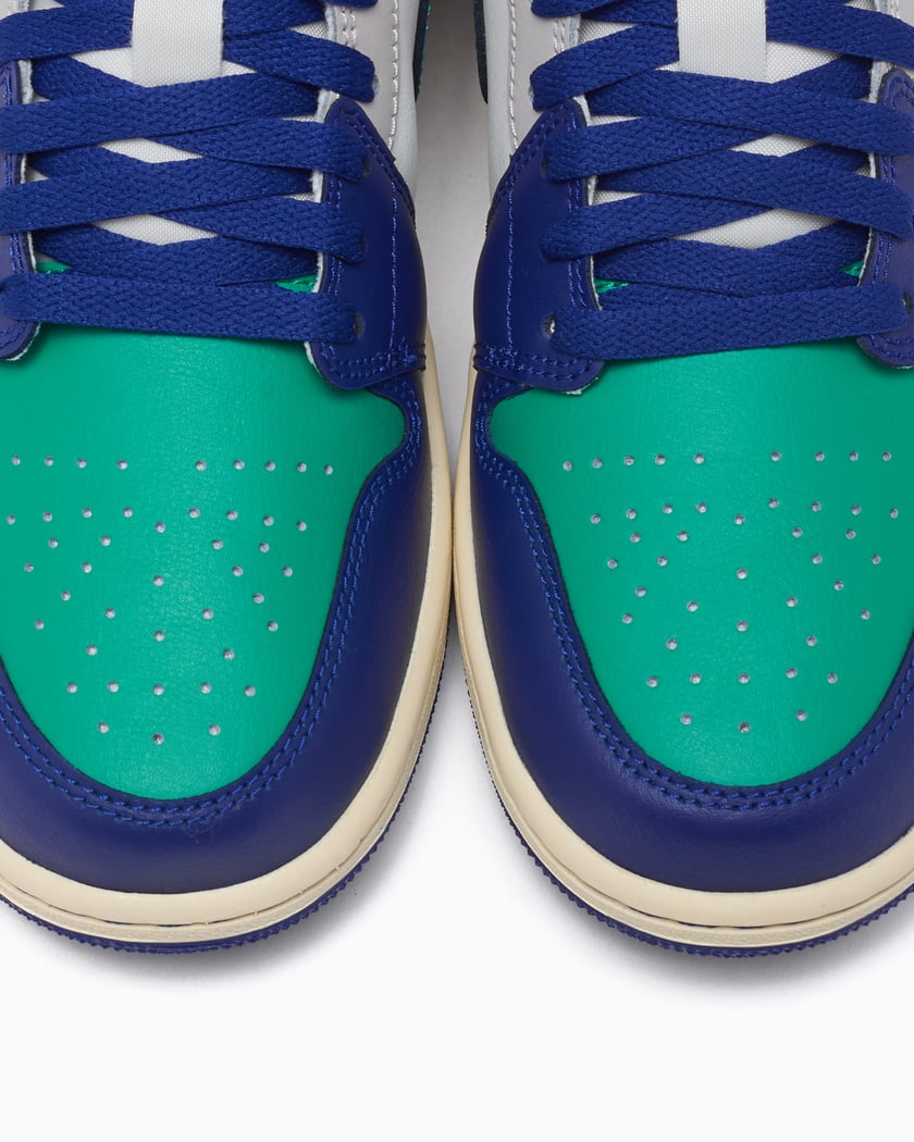 Air Jordan Low Azul, Verde 553558-147 FOOTDISTRICT