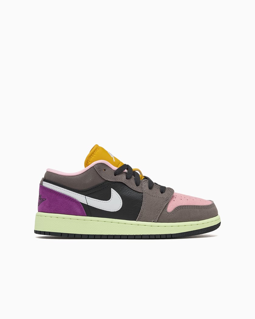 ナイキJORDAN BRAND AIR JORDAN 1 LOW SE (GS) Nike Air Jordan 1 Low SE GS AJ1 UNC Patent Kids Youth Women