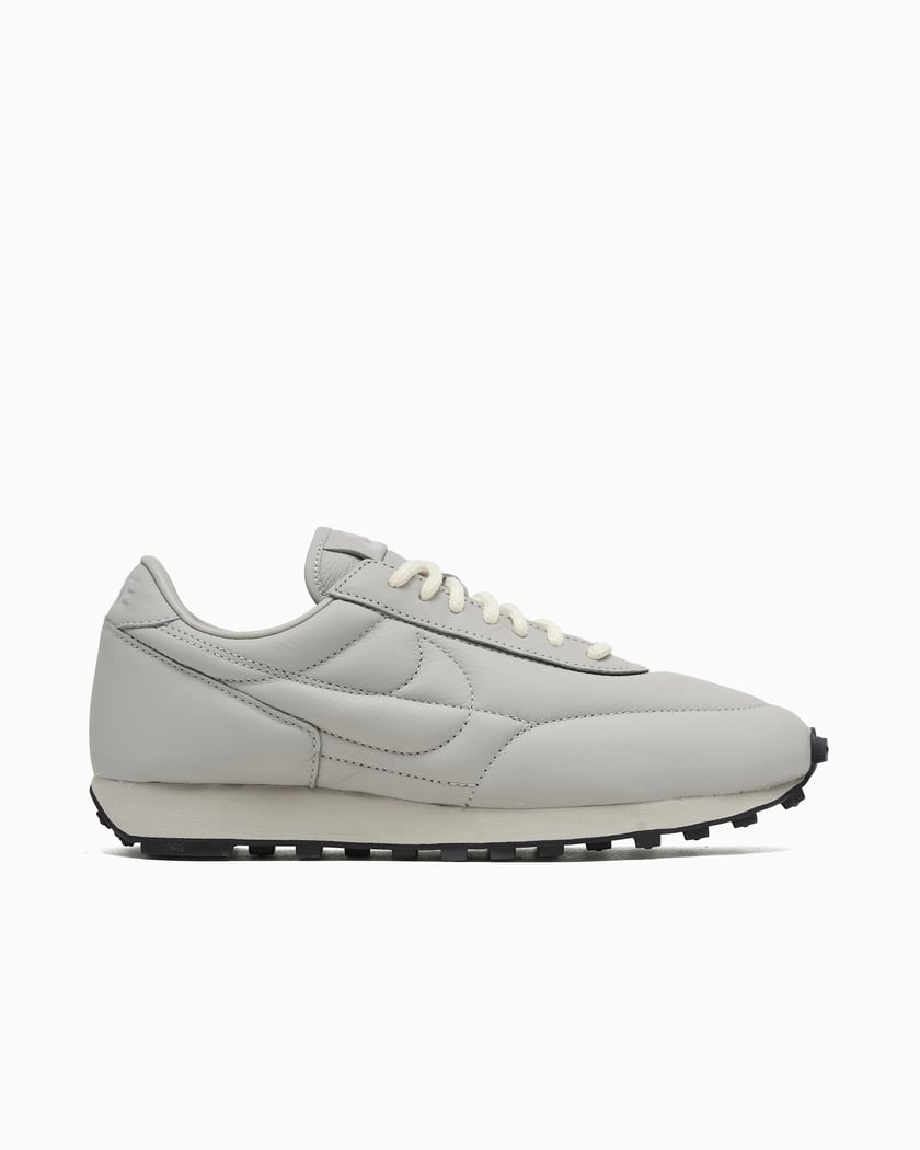 nike daybreak sp metallic silver