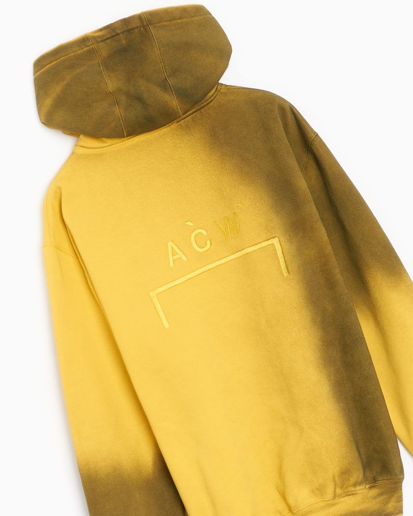 A cold clearance wall yellow hoodie