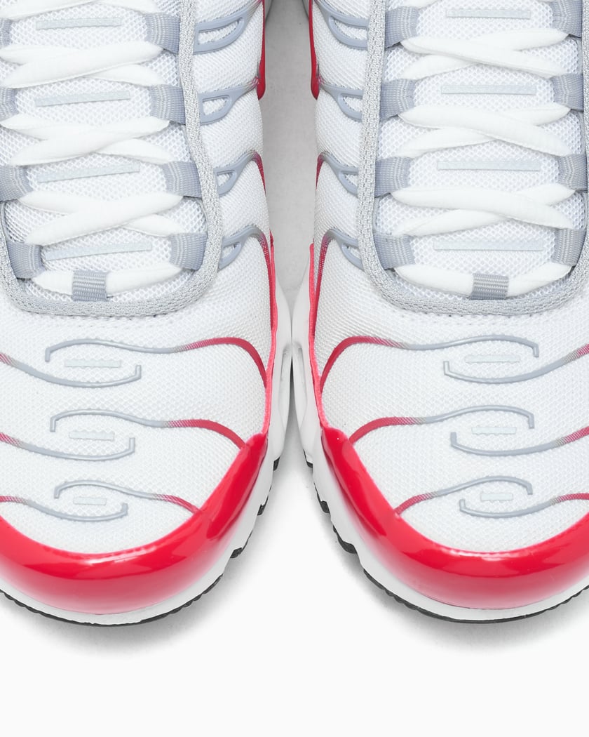 air max plus red and white