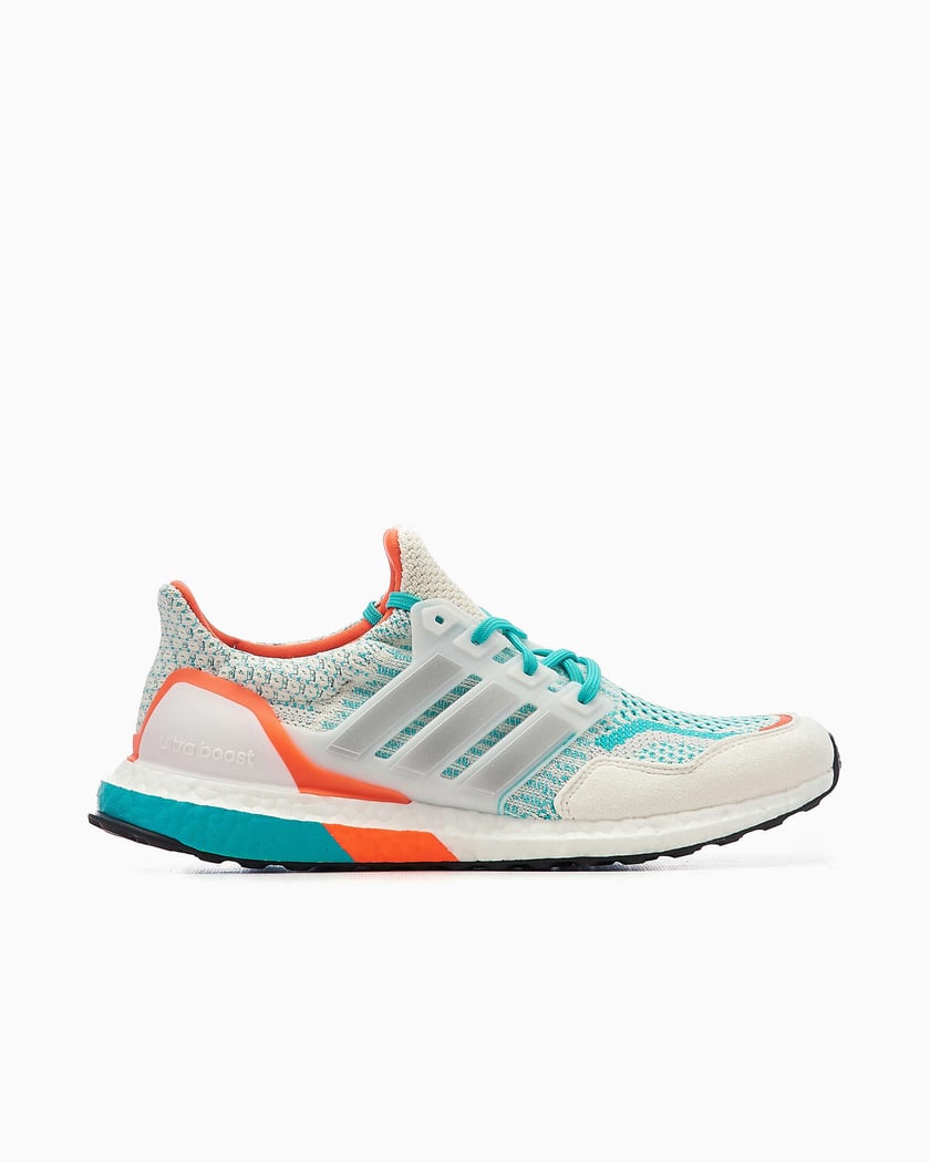 Ultra boost 5.0 multicolor on sale