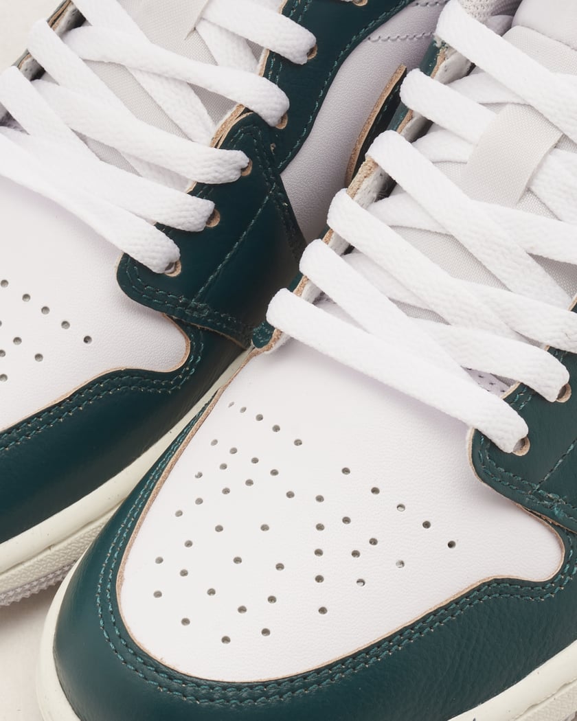 Air Jordan 1 Low SE Verde FQ7687 300 FOOTDISTRICT