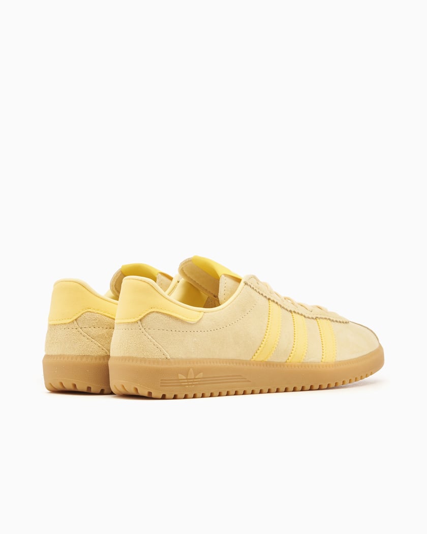 adidas Originals Women s Bermuda Geel IH0301 FOOTDISTRICT