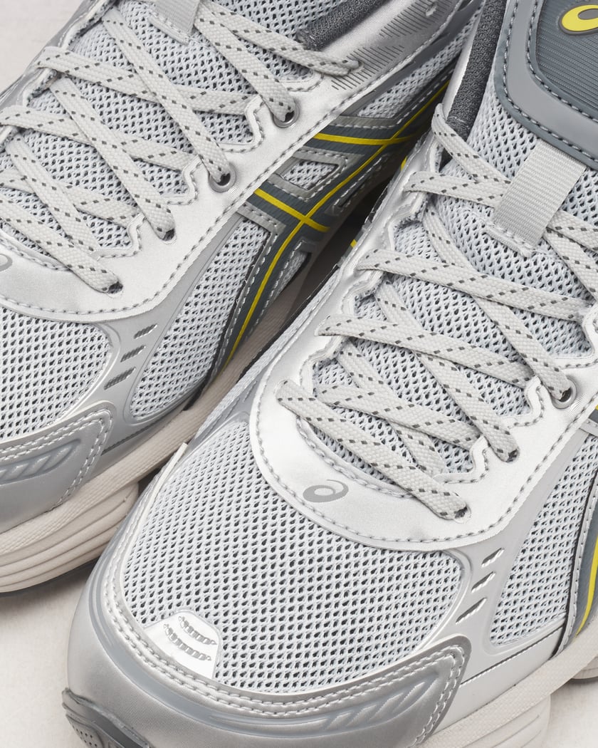 ASICS Gel-Kinetic Fluent Gray 1203A591-020 | FOOTDISTRICT ASICS Gel-Kinetic Fluent Gray 1203A591-020 | FOOTDISTRICT