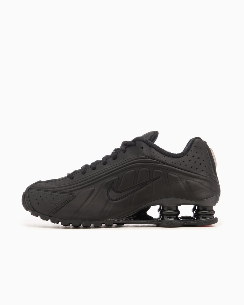 Female nike shox hotsell