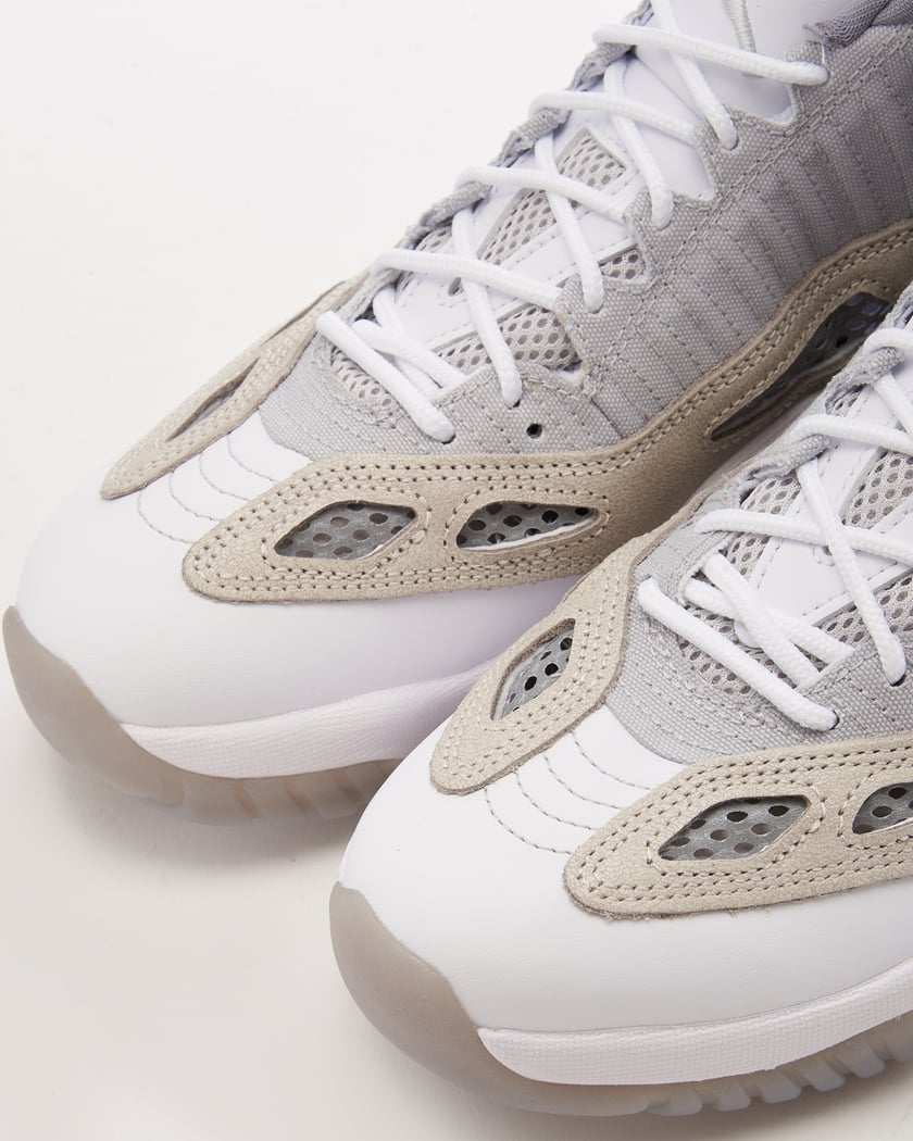 Air jordan 11 low ie clearance
