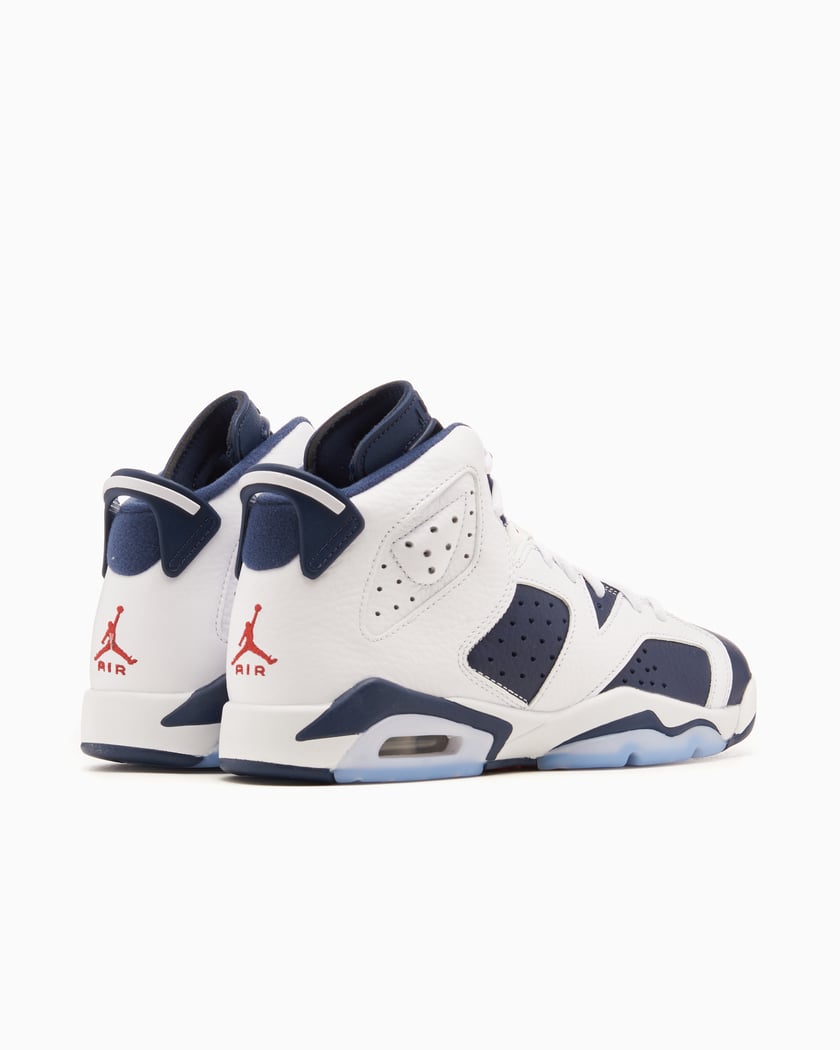 Navy blue and white jordans deals