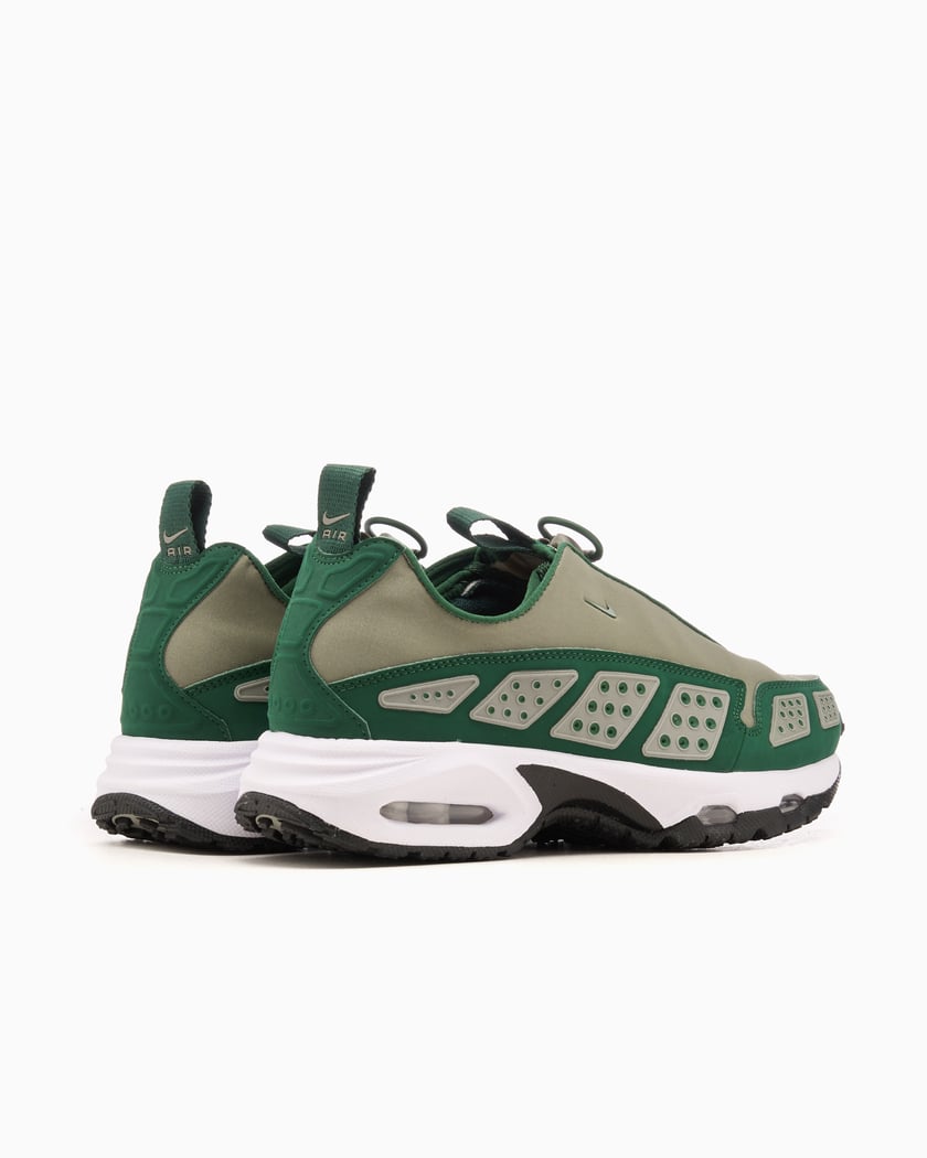 NIKE WOMEN'S AIR MAXSNDR 24.5センチ Nike Women's Air Max SNDR Gore-Tex Black – Puffer Reds