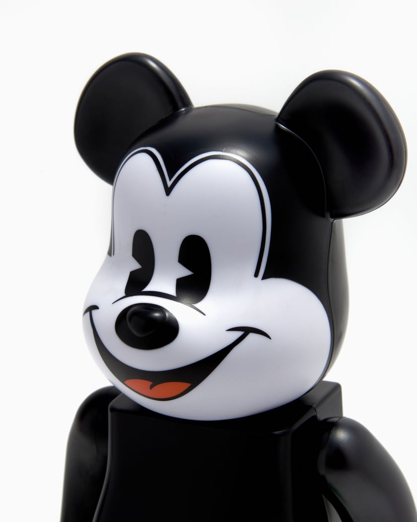 Medicom Toy Be@rbrick Mickey Mouse 1930'S Poster 100%+400% Black  S2314MMPOSTER-ASS | FOOTDISTRICT