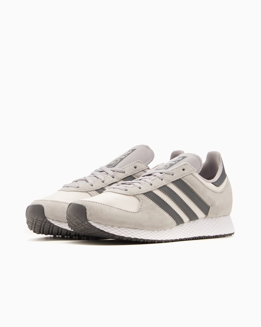 adidas Originals Women s Atlanta Gray IH5197 FOOTDISTRICT
