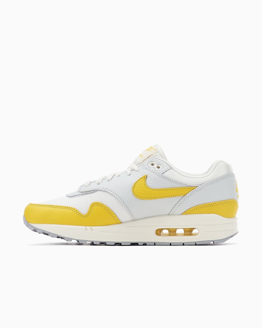 Nike Women s Air Max 1