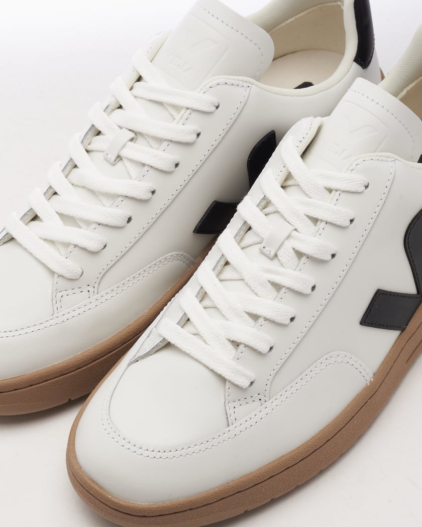 Veja V 12 Wit XD0203640B FOOTDISTRICT