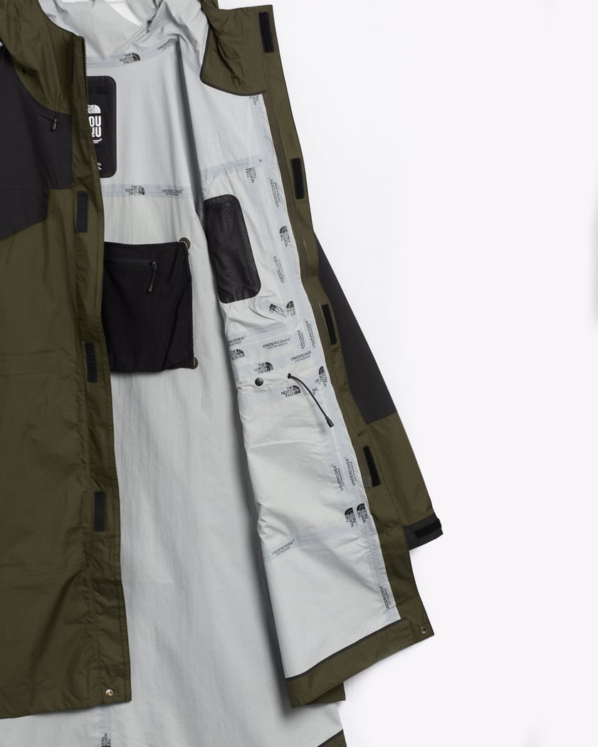 The North Face x Undercover Soukuu Men s Hike Packable Fishtail Shell Jacket Grun NF0A87UCR0U1 FOOTDISTRICT