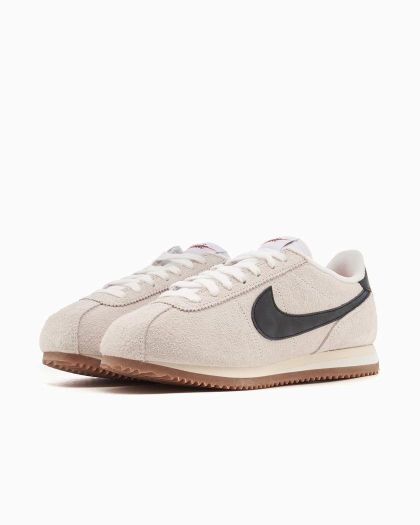 Nike vintage sneakers womens best sale