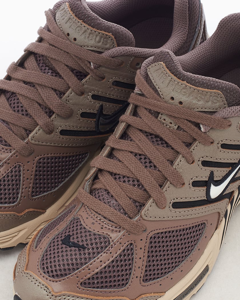 nike air pegasus marron