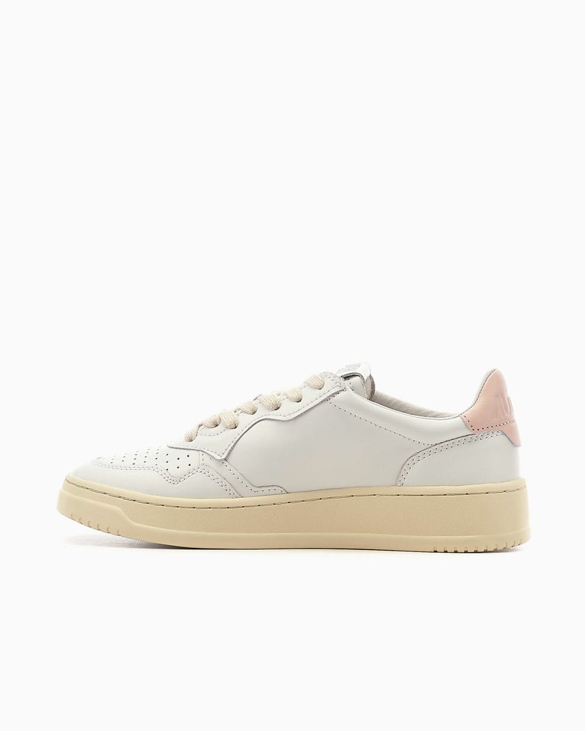 Autry Women's Medalist Low Leather White AULWLL16 | FOOTDISTRICT Autry Women's Medalist Low Leather White AULWLL16 | FOOTDISTRICT