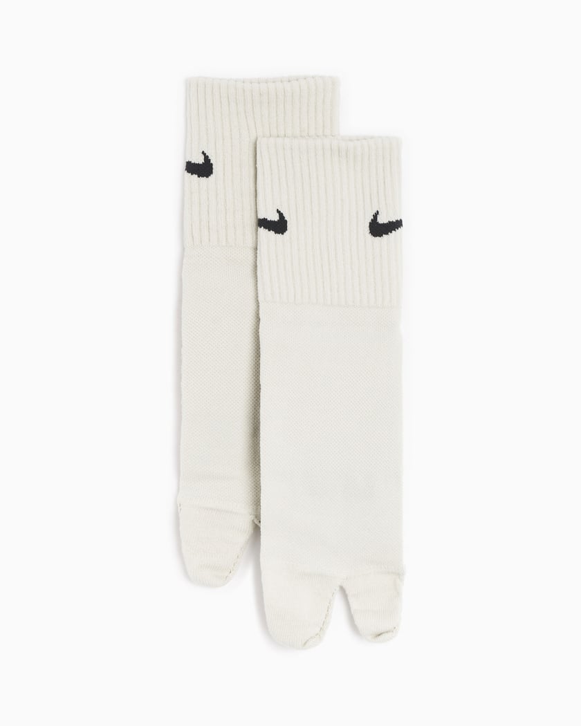Nike Everyday Plus Unisex Ankle Split Toe Socks Beige DV9475 072 FOOTDISTRICT