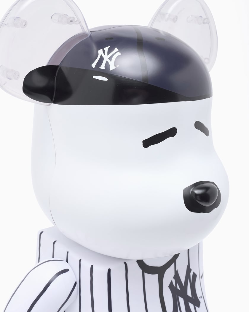 Medicom Toy Be@rbrick MLB x Peanuts Snoopy (New York Yankees