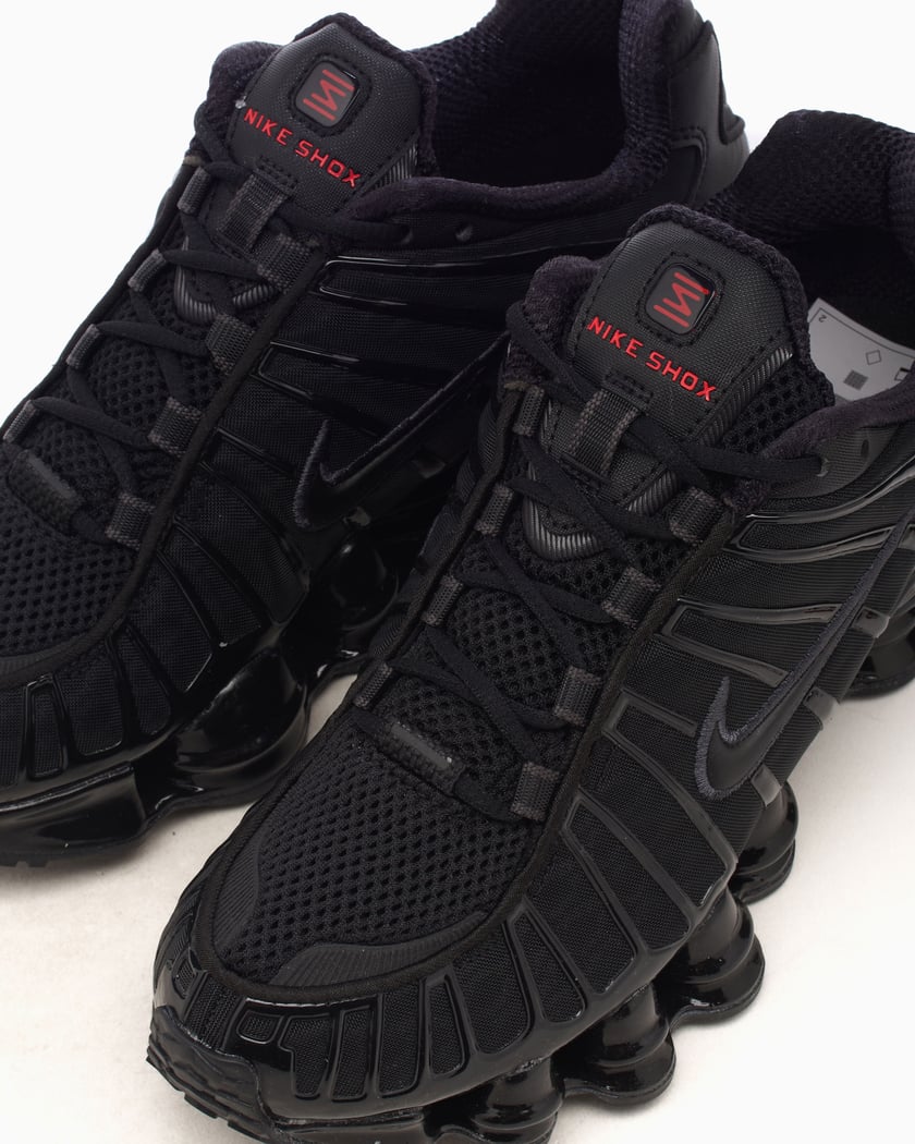 最新の激安 Women's Nike Shox  TL 靴