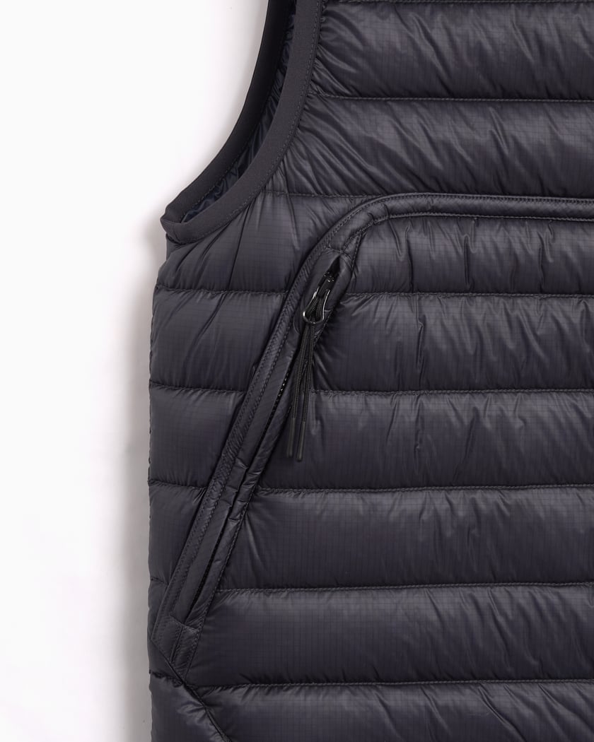 CP Company Men's Vest Blue 17CMOW074A006099A-888 | FOOTDISTRICT