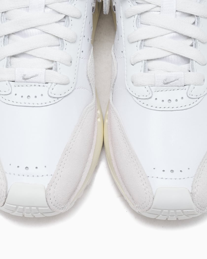 Jacquemus × Nike Women's Air Max 1 SP Jacquemus × Nike WMNS Air Max 1 SP University Red HM6690-600