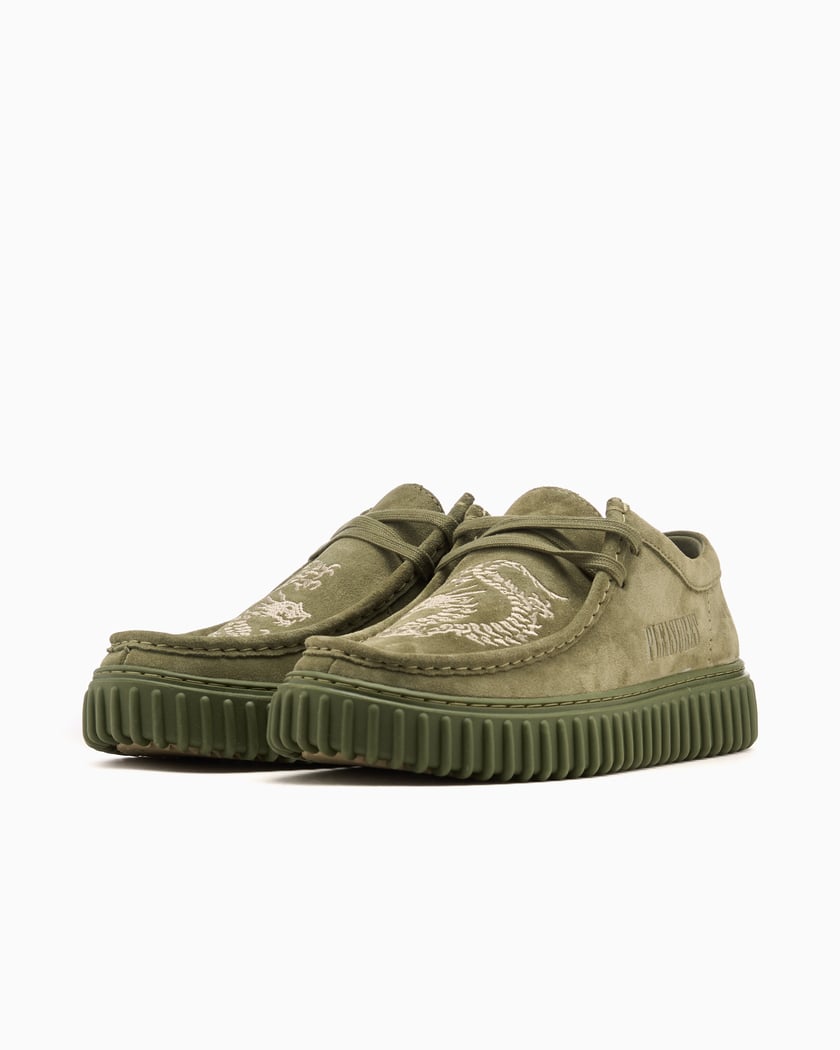 Clarks x Pleasures Torhill DRGN Lo Suede Green 26179913