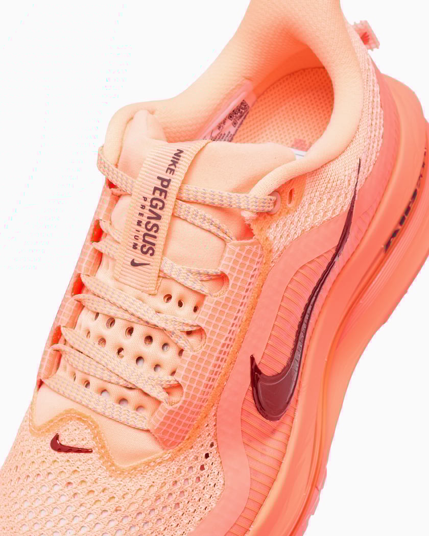 Nike Women's Pegasus Premium Orange HQ2593-802 | FOOTDISTRICT