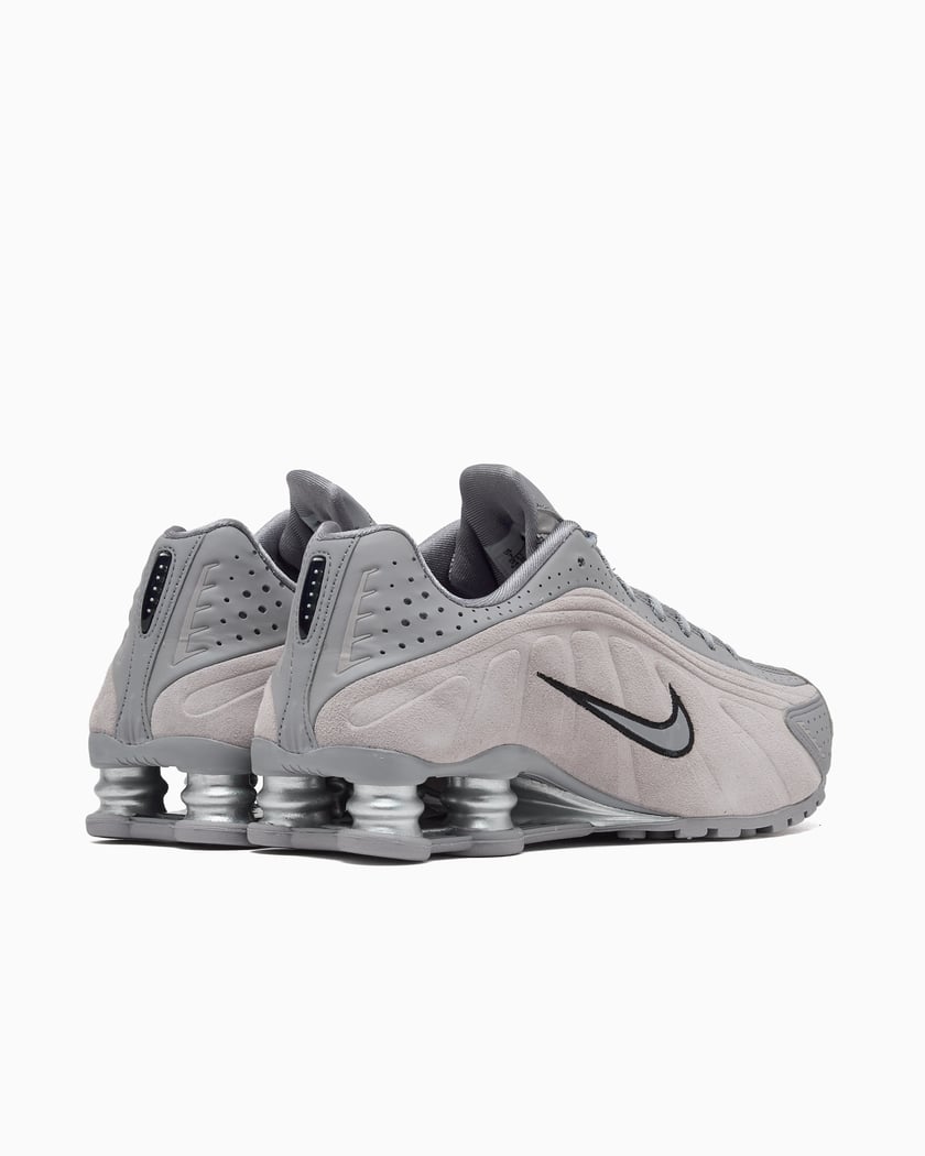 Nike Women's Shox R4 Gray HQ7739-001 | FOOTDISTRICT