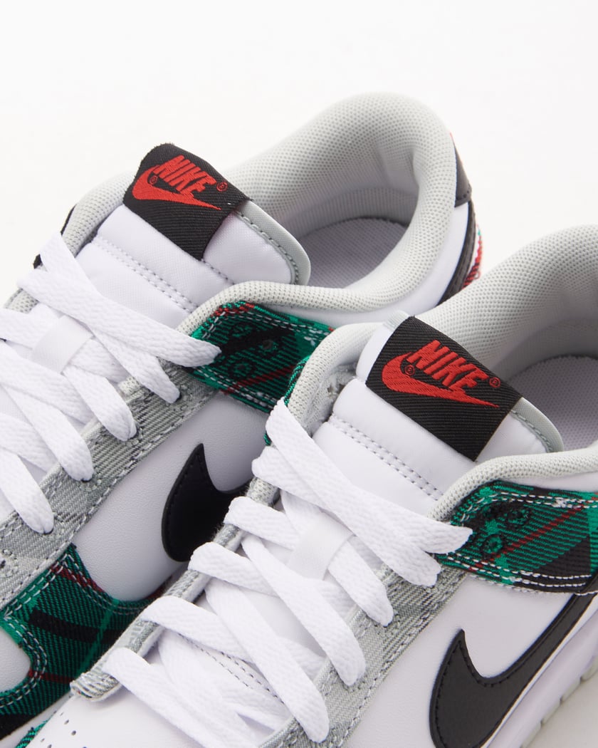 Nike plaid sneakers clearance