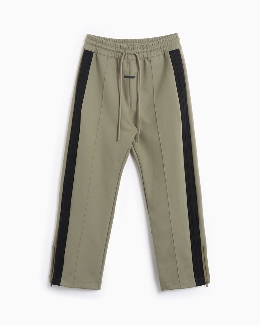 adidas Originals x Fear of God ATHLETICS Men s Suede Fleece Relaxed Pants Green IS5305 FOOTDISTRICT
