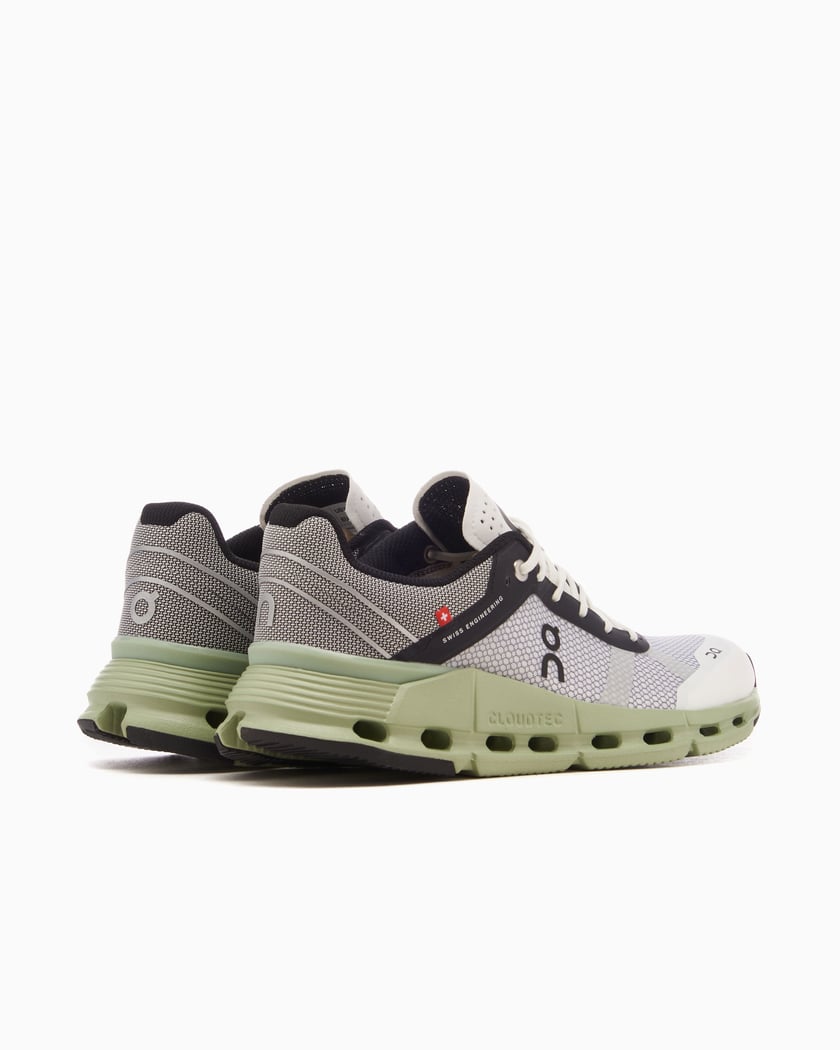 On Women's Cloudnova Z5 Black 3WD30290299 | FOOTDISTRICT