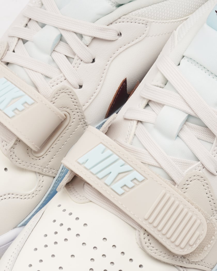 Air Jordan Legacy 312 Low Bianco HM9620 100 FOOTDISTRICT