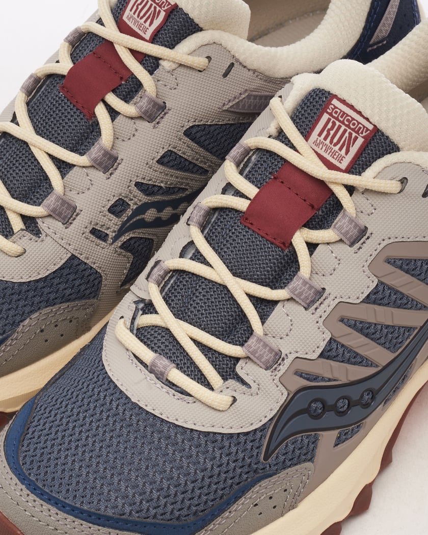 Saucony grid profile running shoes top