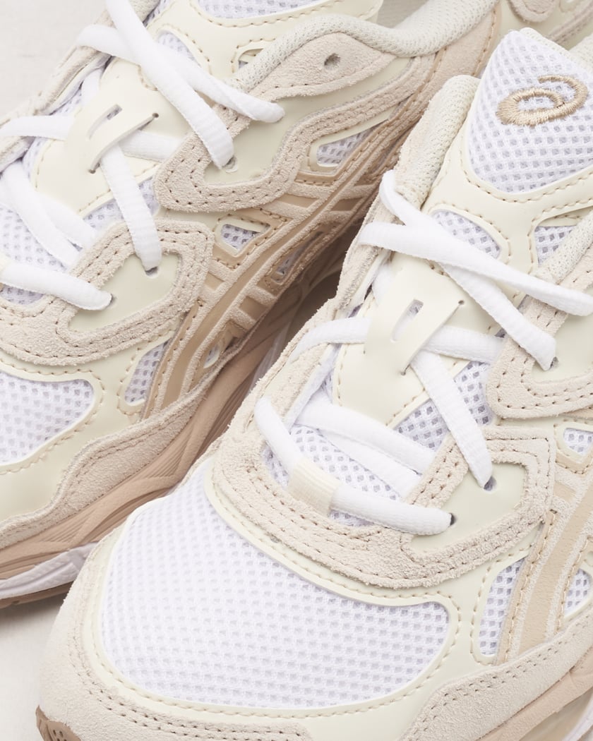 ASICS Gel NYC Bianco 1203A663 102 FOOTDISTRICT