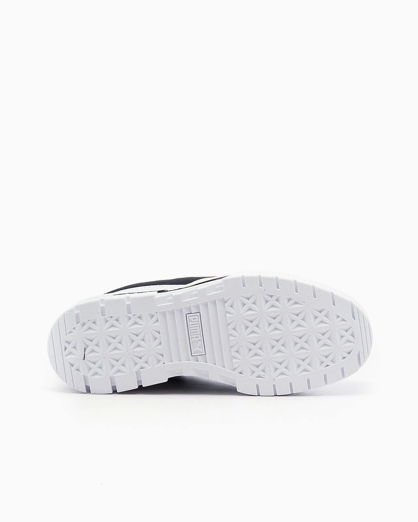White leather pumas best sale women's
