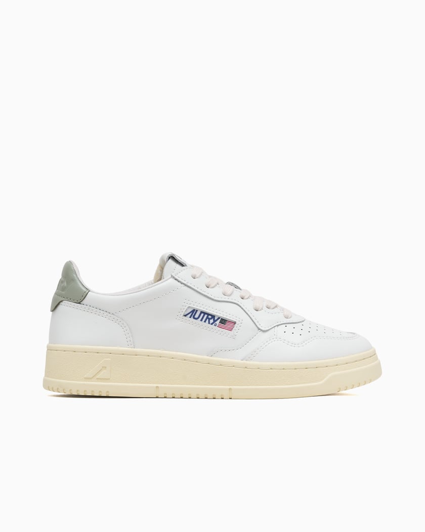 Autry Women's Medalist Low Leather White AULWLL11 | FOOTDISTRICT