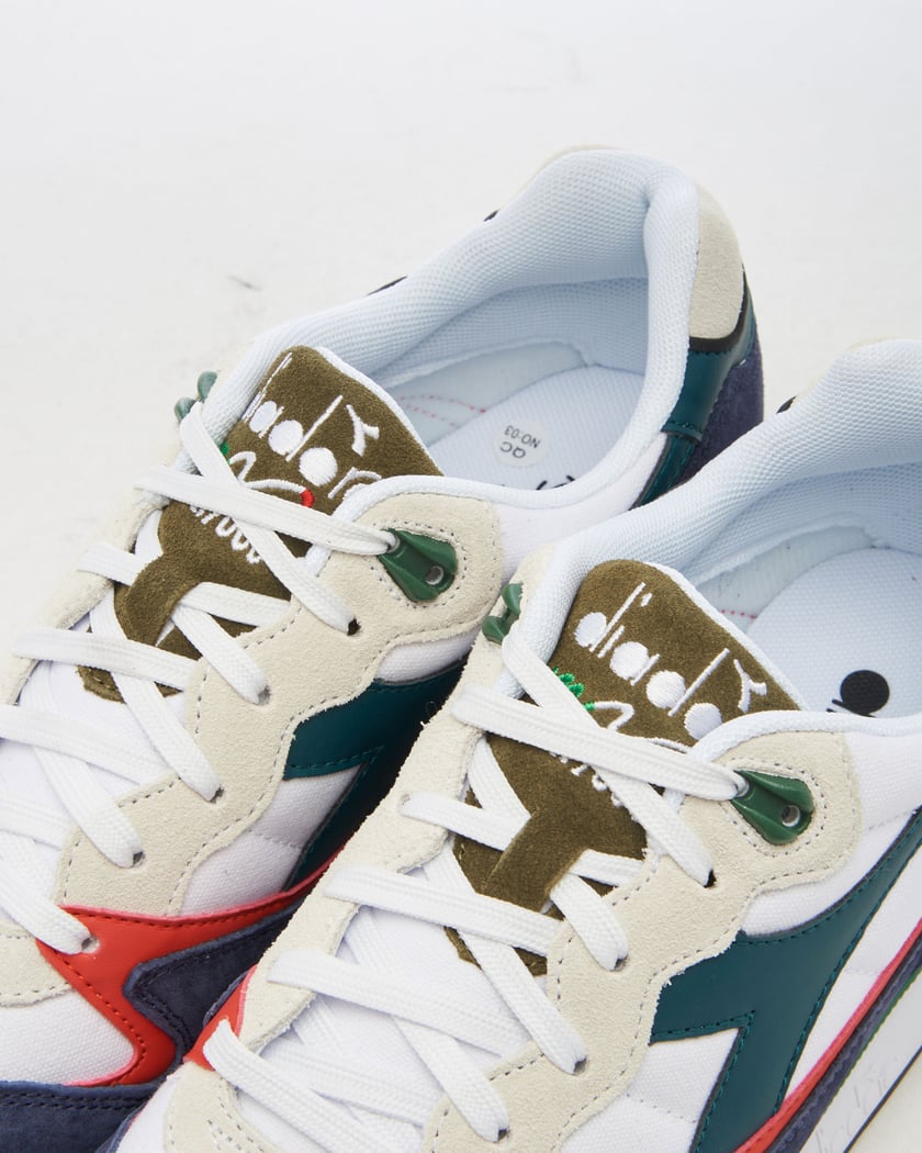 Diadora v7000 avio store